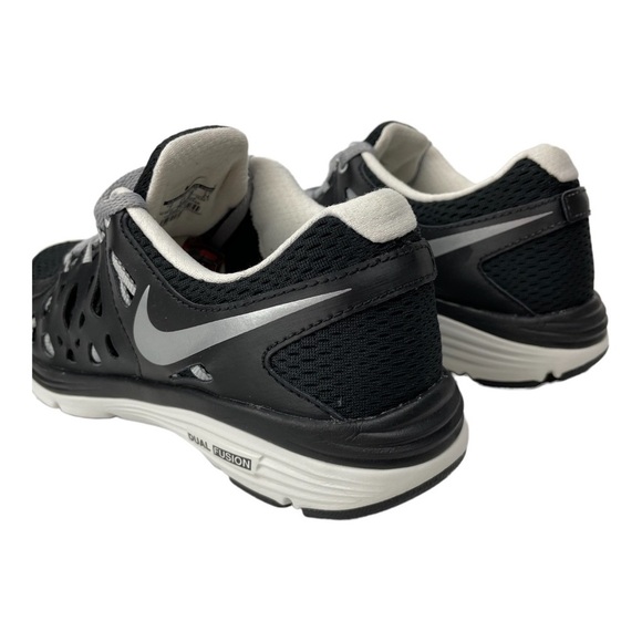✨Host pick✨ Nike Dual Run 2 Running Shoe Size 7 Black White Great Used Condition - Picture 12 of 13